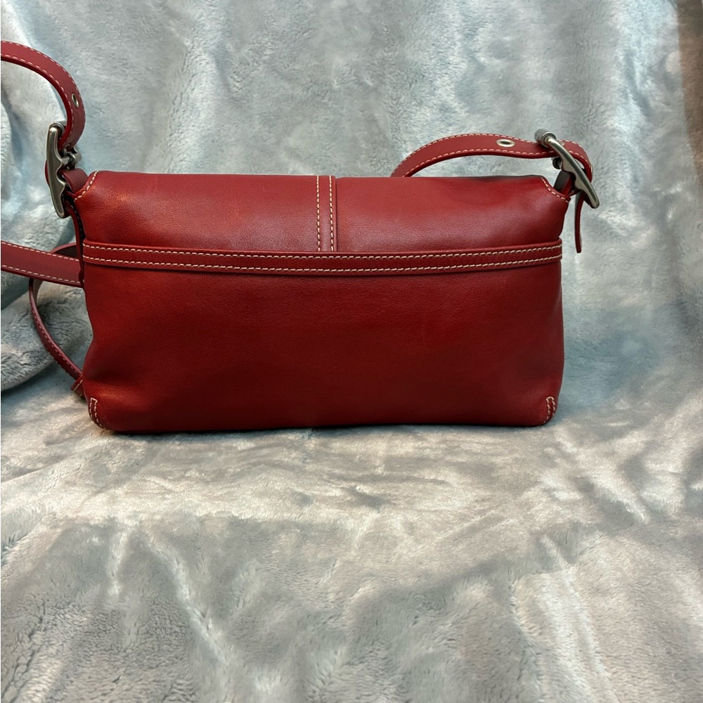 Vintage Coach Leather Crossbody Bag in Deep Red - Picture 2 of 7